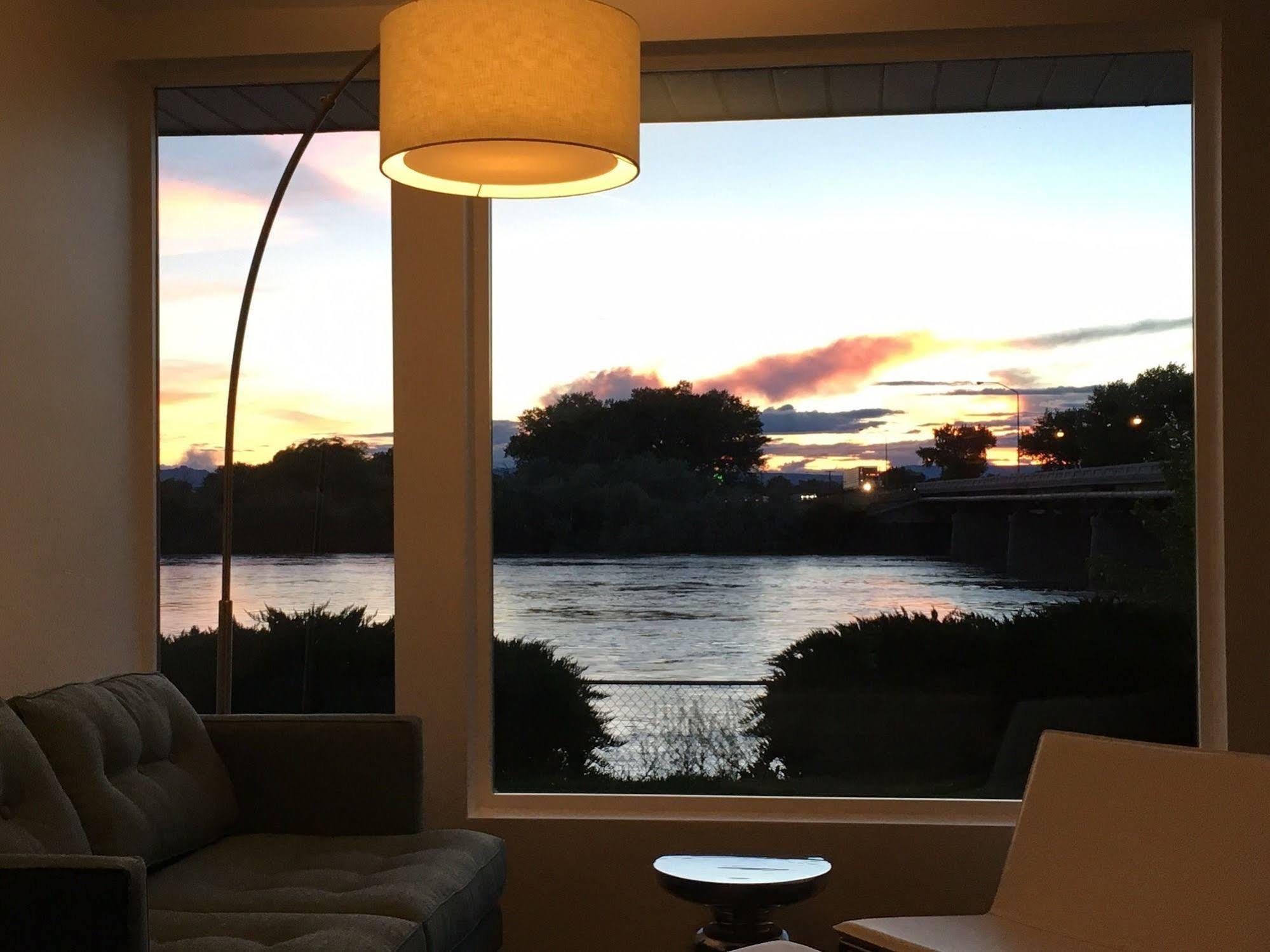 Skyfall Guestrooms Green River Exterior foto
