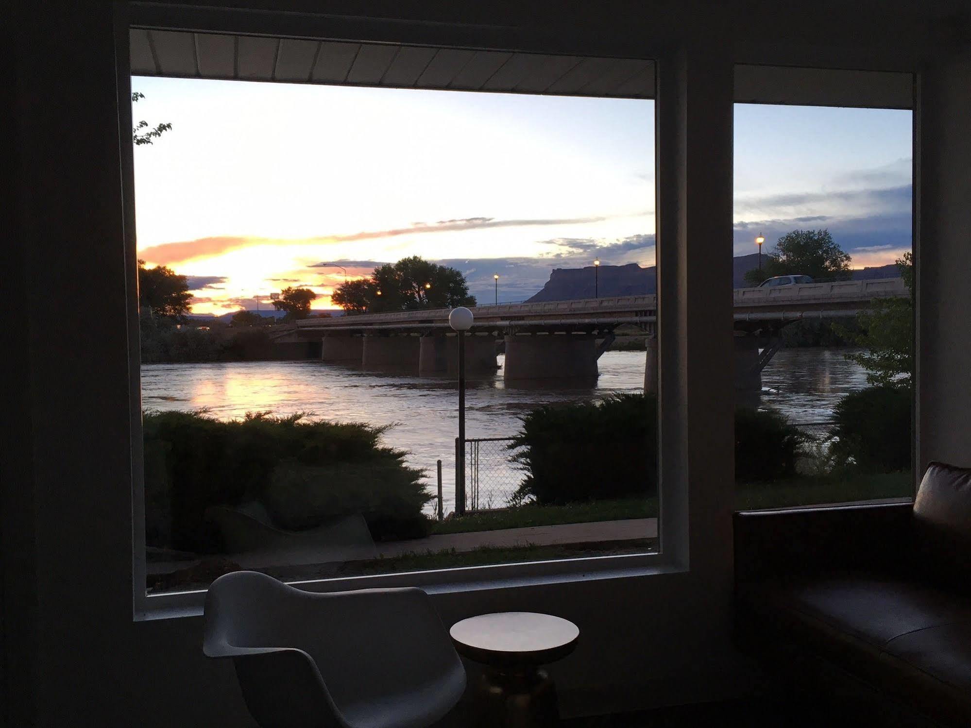Skyfall Guestrooms Green River Exterior foto